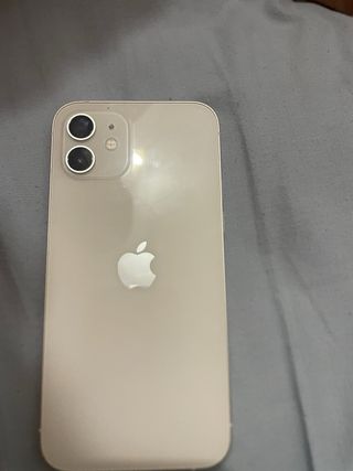 iPhone 12 79% Capacidad Máxima y con su caja .
