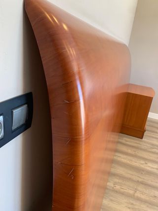 Cabecero y mesitas habitación matrimonio