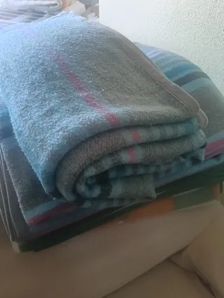 Mantas de forro polar con rayas de varias medidas