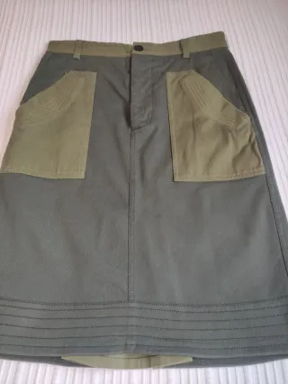 Falda Zara verde militar