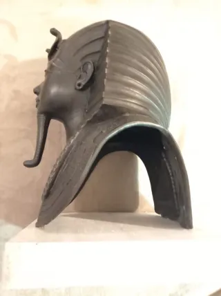 Escultura Bronce Tutankamón