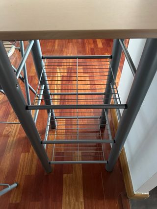 Mesa alta con 2 taburetes URGE!!