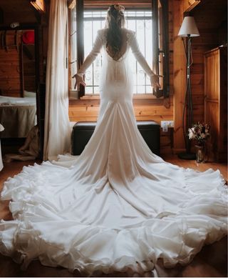 Vestido Novia Volantes y Pedrería. Franc Sarabia.