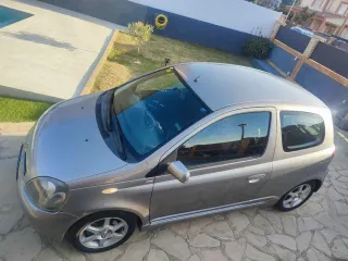 Toyota Yaris 2001