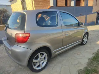 Toyota Yaris 2001