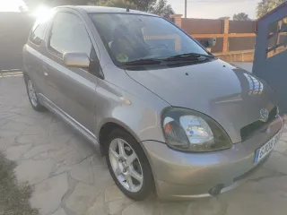 Toyota Yaris 2001