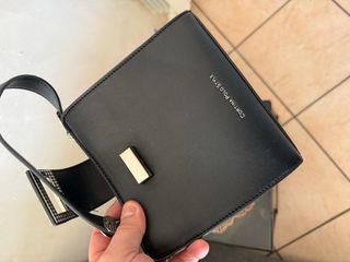 Bellissima borsetta nera da donna