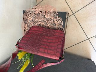 Borsa donna effetto coccodrillo rossa