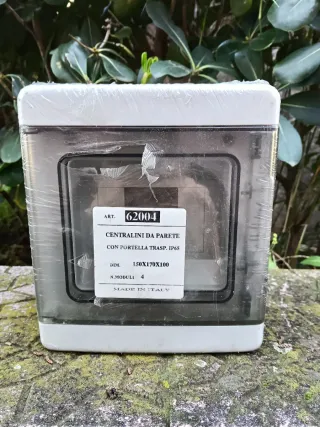 Centralino da parete IP65 4 moduli