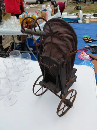 Carrito antiguo de cuero y metal 45x20cm