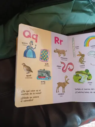 Mi primer abecedario en ingles y en espanol