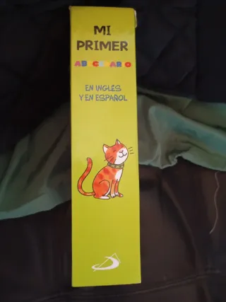 Mi primer abecedario en ingles y en espanol