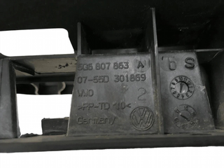 Soporte parachoques tras VW Golf VII