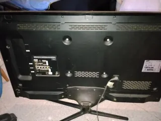 Samsung LED TV 40 UE40ES6100  ( No incluye mando)