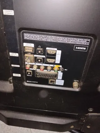 Samsung LED TV 40 UE40ES6100  ( No incluye mando)