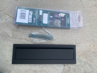 Buzón Arregui Negro con Bocacartas