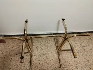 Mesa comedor cristal y metal dorado