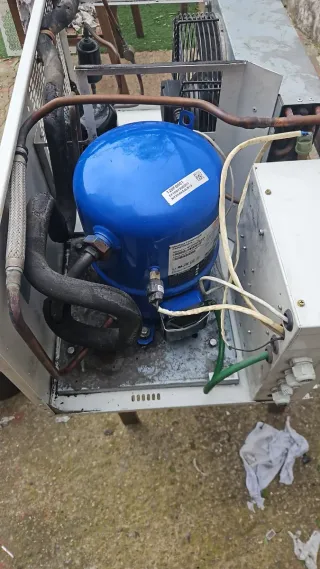 Congelación Kide  cámara 2'5 x2'5 altura 2'20 R404