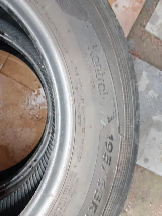 Neumáticos 195/65R15 91V seminuevos