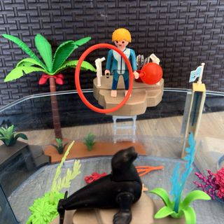 Acuario Playmobil con figuras y animales