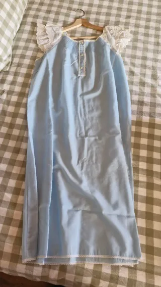 Camisón azul y blanco talla M