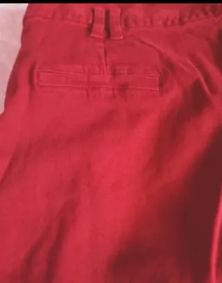 Pantalones rojos Zara