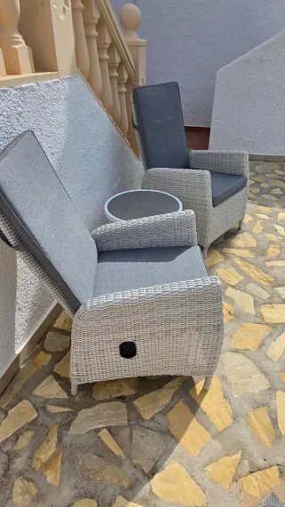 Conjunto ratán 2 sillas y mesa exterior gris
