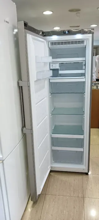 CONGELADOR VERTICAL TEKA NO FROST ENERGÍA A+