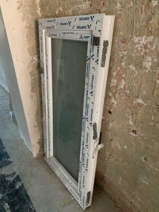 Ventana PVC Cortizo 67x131 Blanca