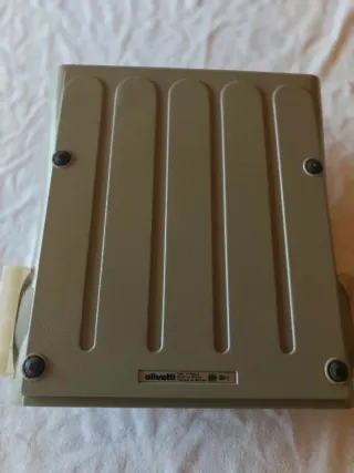 Máquina de escribir Olivetti Lettera 35