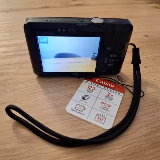 Canon IXUS 100 IS Digital Negra