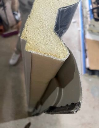 Panel sándwich teja negra