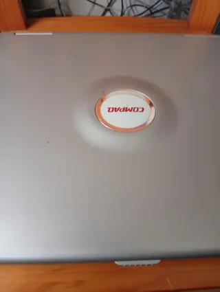 Portátil Compaq Presario 2100 512MB RAM