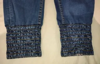 Pantalón tejano Desigual con bordados