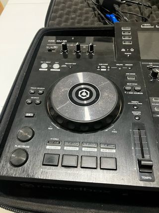 Pioneer XDJ RR con funda de transporte