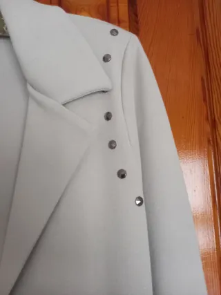 Chaqueta Pisonero Beige con Tachuelas