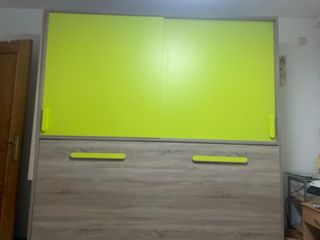 Cama mural abatible individual y  almacenamiento