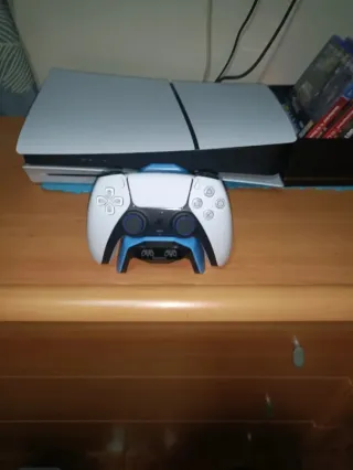 Consola PS5 Blanca + 4 Juegos