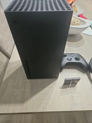 Xbox Series X 1TB + Mando y Auriculares