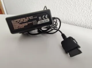 Cargador Sharp XN-10005 Móvil Antiguo