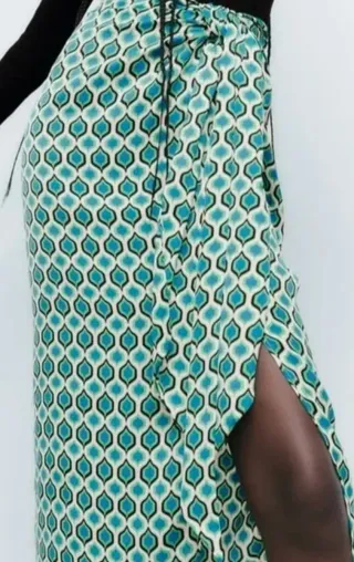 Falda Zara Estampado Geométrico Talla S