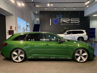 Audi A4 RS4 Avant TFSI quattro