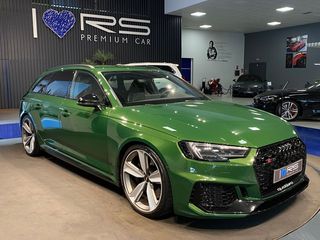 Audi A4 RS4 Avant TFSI quattro