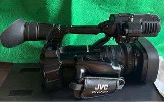 CAMARA PROFESIONAL HD JVC GY-HM600.