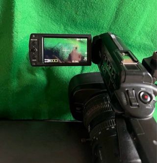 CAMARA PROFESIONAL HD JVC GY-HM600.