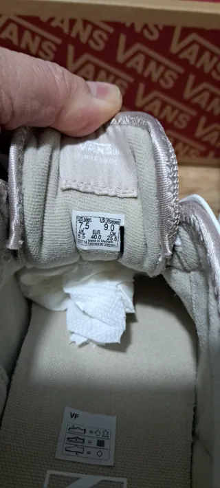 Scarpe Vans Beige e Bianche