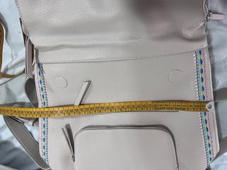 Mochila Desigual Beige con Bordados