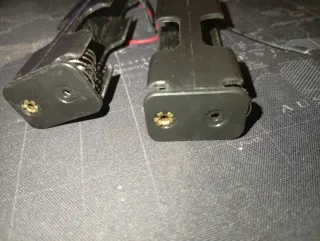 2 Porta Pilhas AA