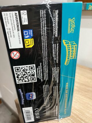 Caja Entrenador Élite Pokémon Héroes Ascendentes