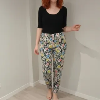 Pantalón estampado floral S